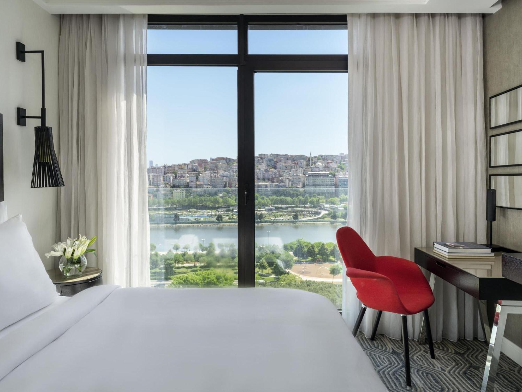 Moevenpick Istanbul Hotel Golden Horn — Photos 1